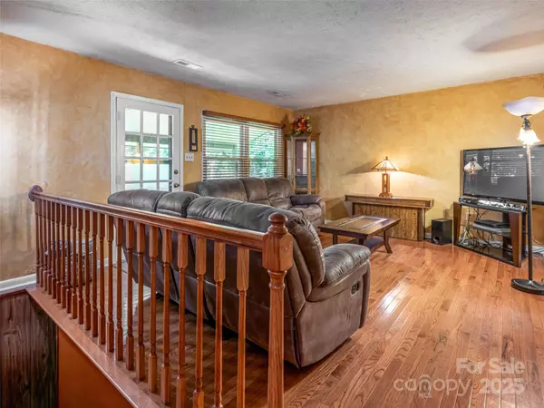 Asheville, NC 28803,50 Tuckaway DR