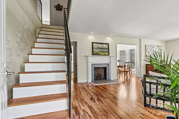 Belmont, NC 28012,1107 South Point RD