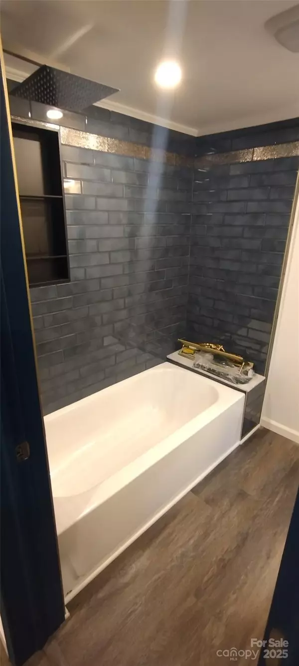 Salisbury, NC 28144,1712 N Main ST