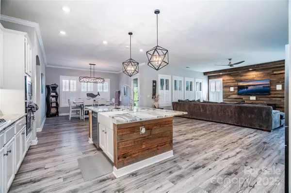 Huntersville, NC 28078,13342 Crystal Springs DR