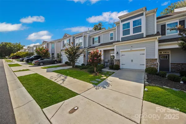 Lake Wylie, SC 29710,663 Cypress Glen LN