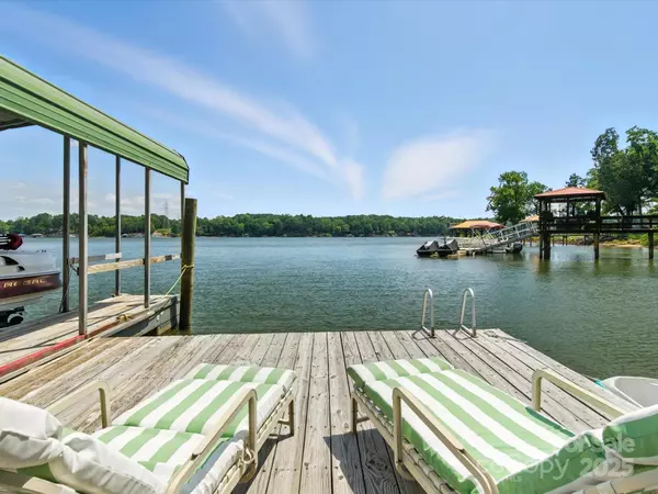 Mount Holly, NC 28120,703 Island Point RD