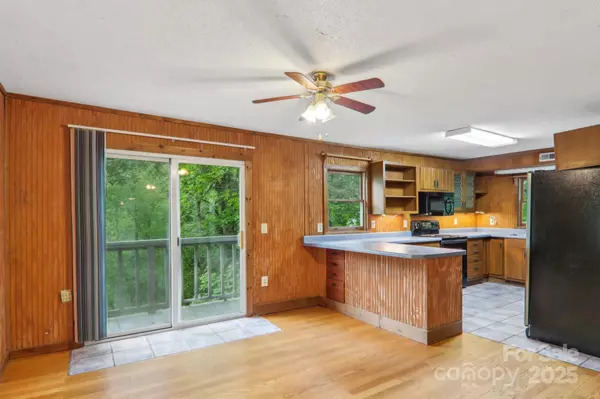 Zirconia, NC 28790,685 Freeman Creek RD