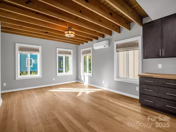 Arden, NC 28704,9 W Citra ST