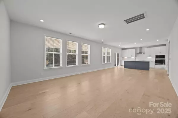 Mooresville, NC 28115,128 Canary LN #8