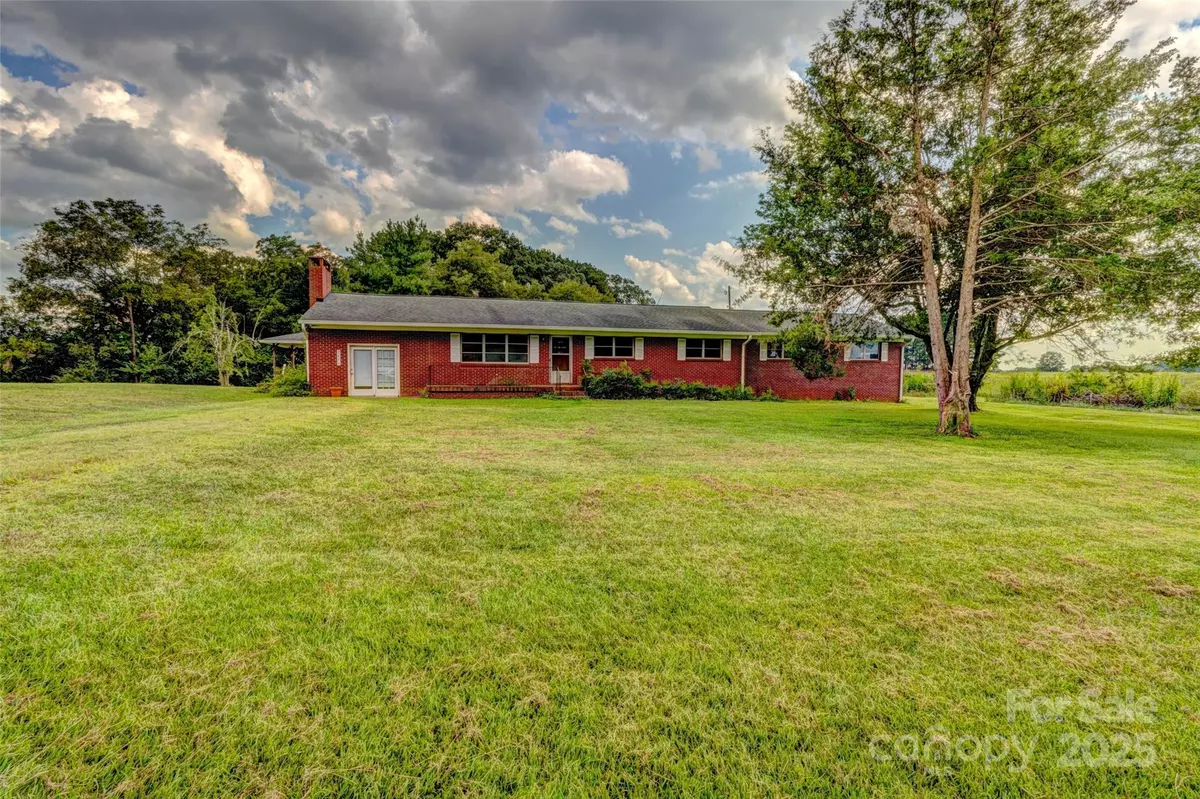 Shelby, NC 28150,2646 New Prospect Church RD