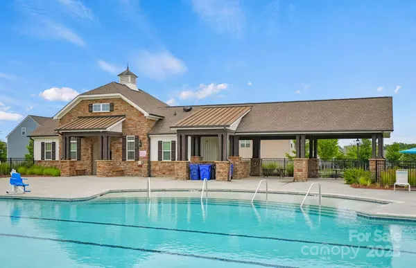 Huntersville, NC 28078,15023 Meadows Hunt LN #162