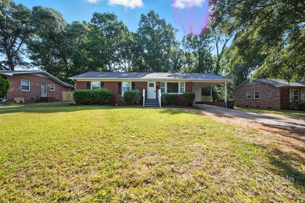 Charlotte, NC 28213,830 Log Cabin RD