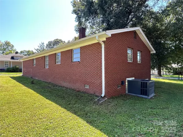 Gastonia, NC 28052,2218 W 5th AVE