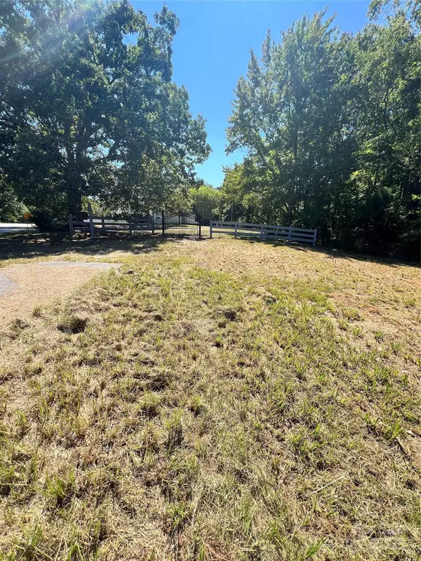 Lancaster, SC 29720,240 Niven RD