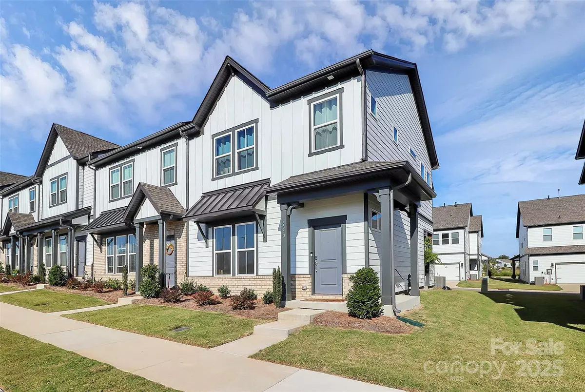 Charlotte, NC 28215,5840 Coulee LN
