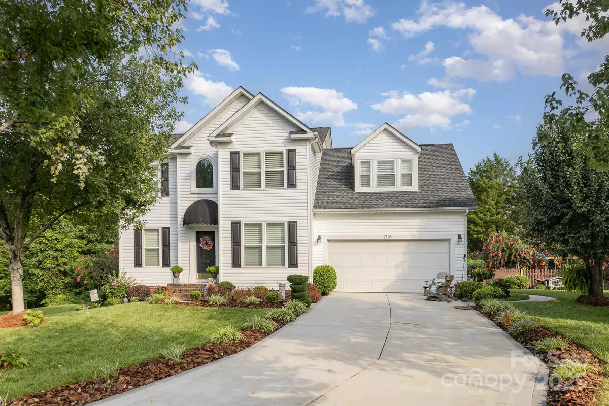 Charlotte, NC 28216,7305 Denali LN