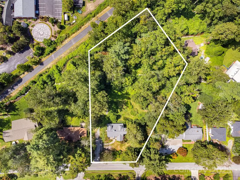 515 Broadway ST, Hendersonville, NC 28739