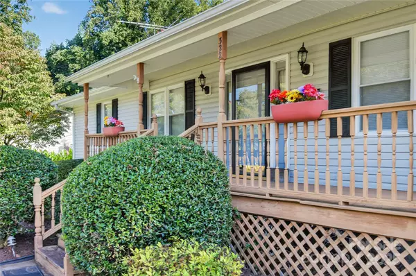 Statesville, NC 28677,322 Holland CIR