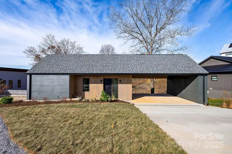 511 Wilma Dykeman TRL, Asheville, NC 28804