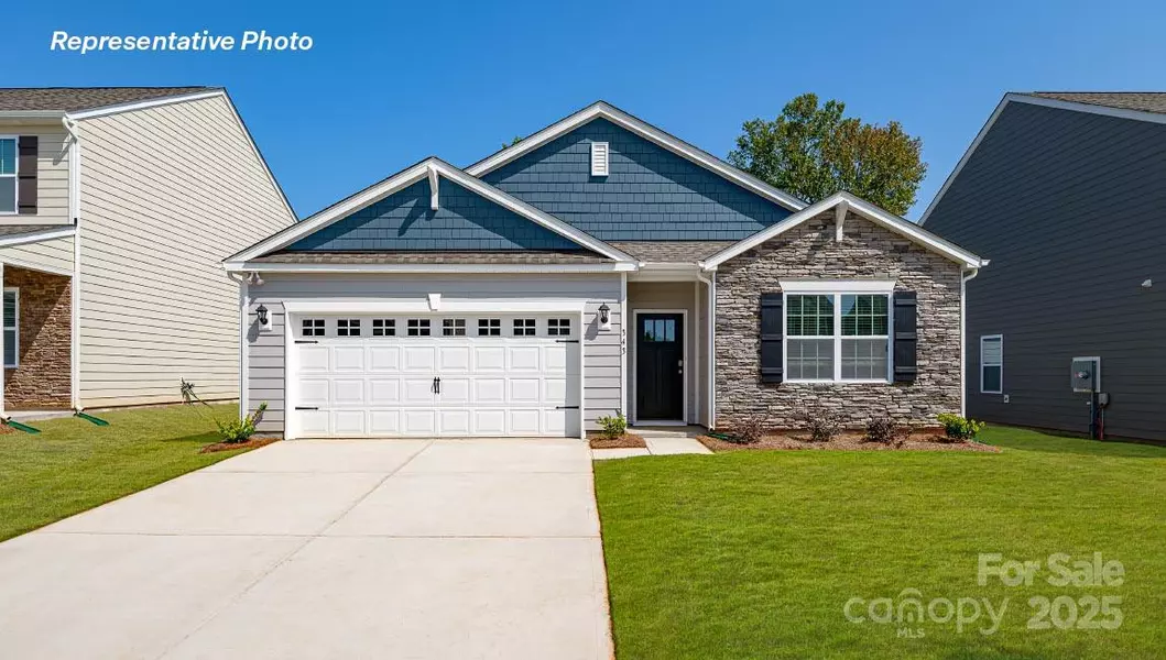 706 14th Avenue CT NE, Hickory, NC 28601