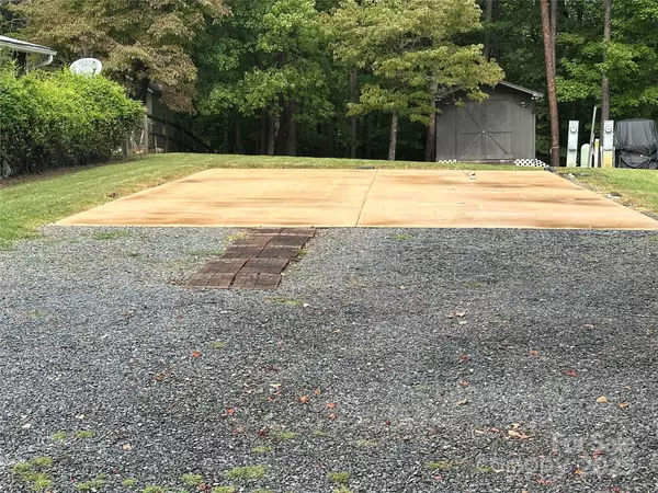 117 Cardinal AVE, New London, NC 28127