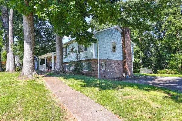 Clemmons, NC 27102,6719 Forest Oak DR