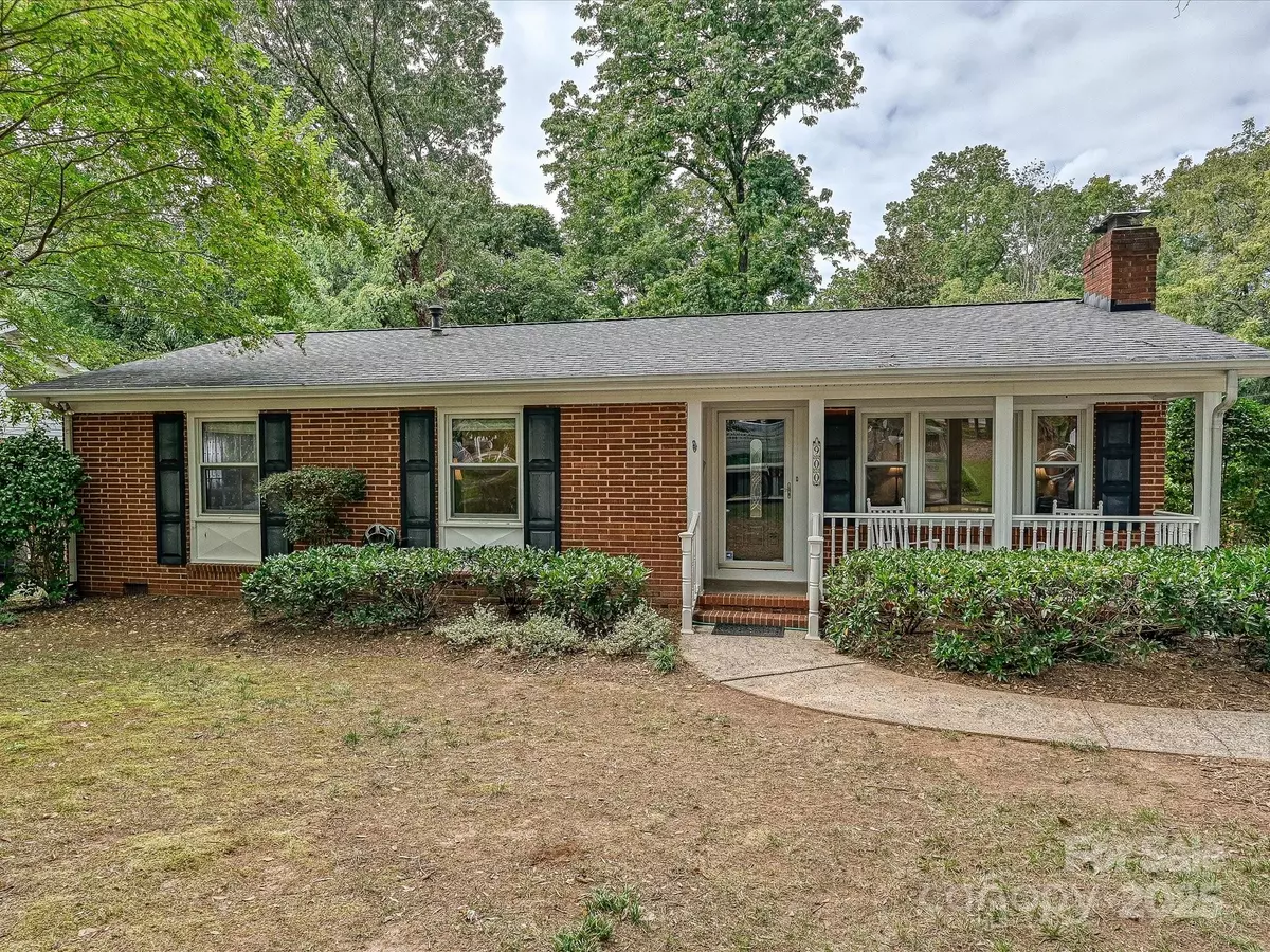 Charlotte, NC 28210,900 Camborne PL