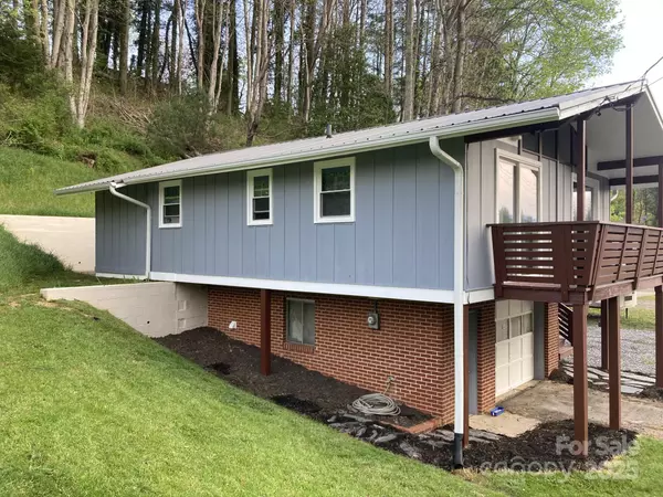 Waynesville, NC 28786,1315 Russ AVE