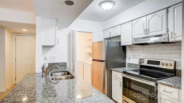 Charlotte, NC 28226,11047 Cedar View RD