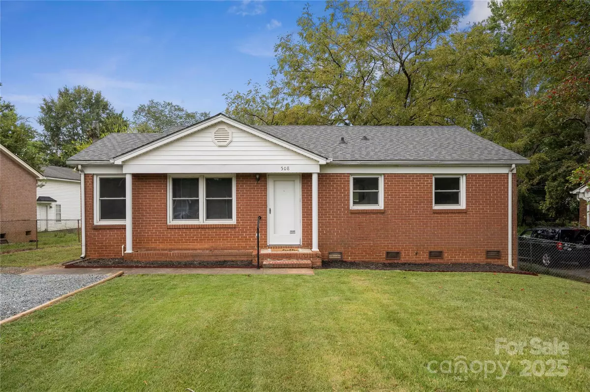 Matthews, NC 28105,508 E John ST