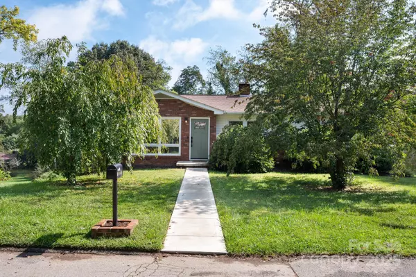Asheville, NC 28806,65 Rash RD