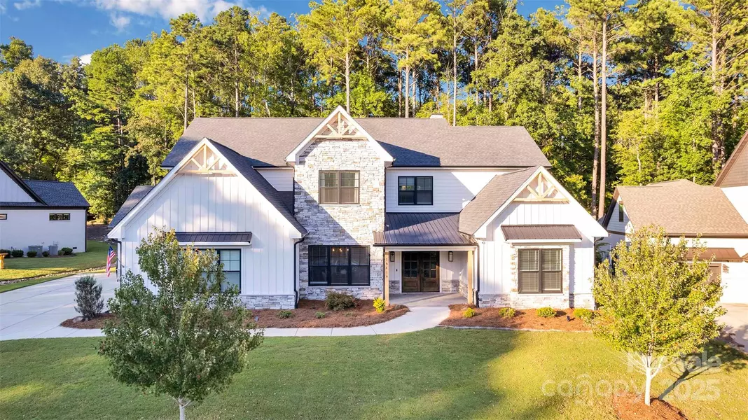 16416 Crosshaven DR, Charlotte, NC 28278