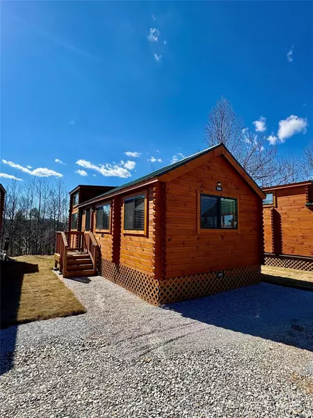 111 Coyote DR, Marion, NC 28752