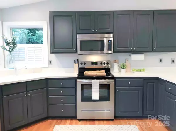 Statesville, NC 28677,555 Laurel Cove RD