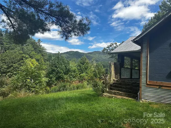 Bakersville, NC 28705,67 Sparks RD