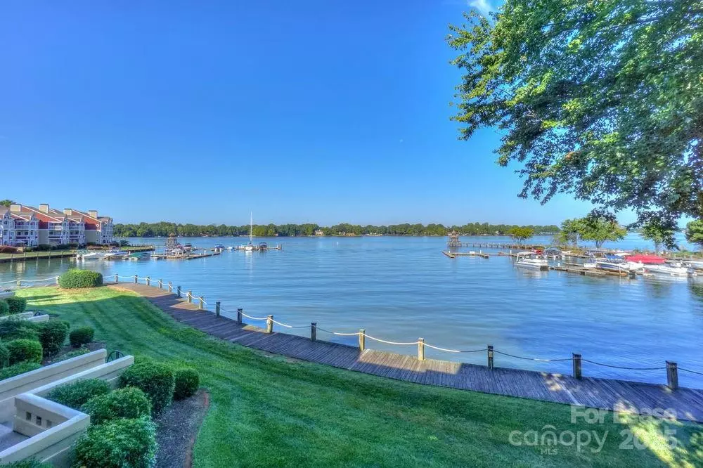 Davidson, NC 28036,871 Southwest DR