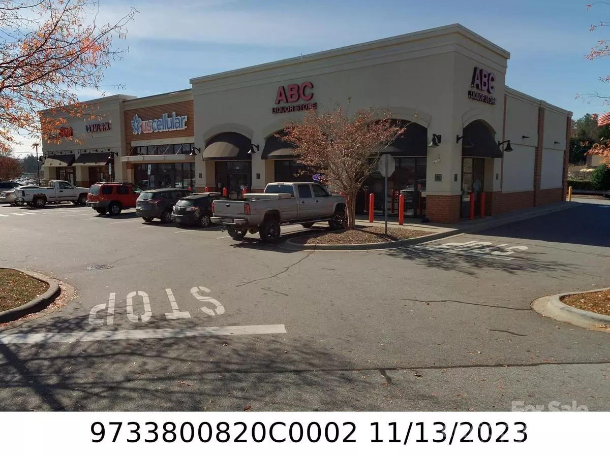 Weaverville, NC 28787,7 Northridge Commons RD #102