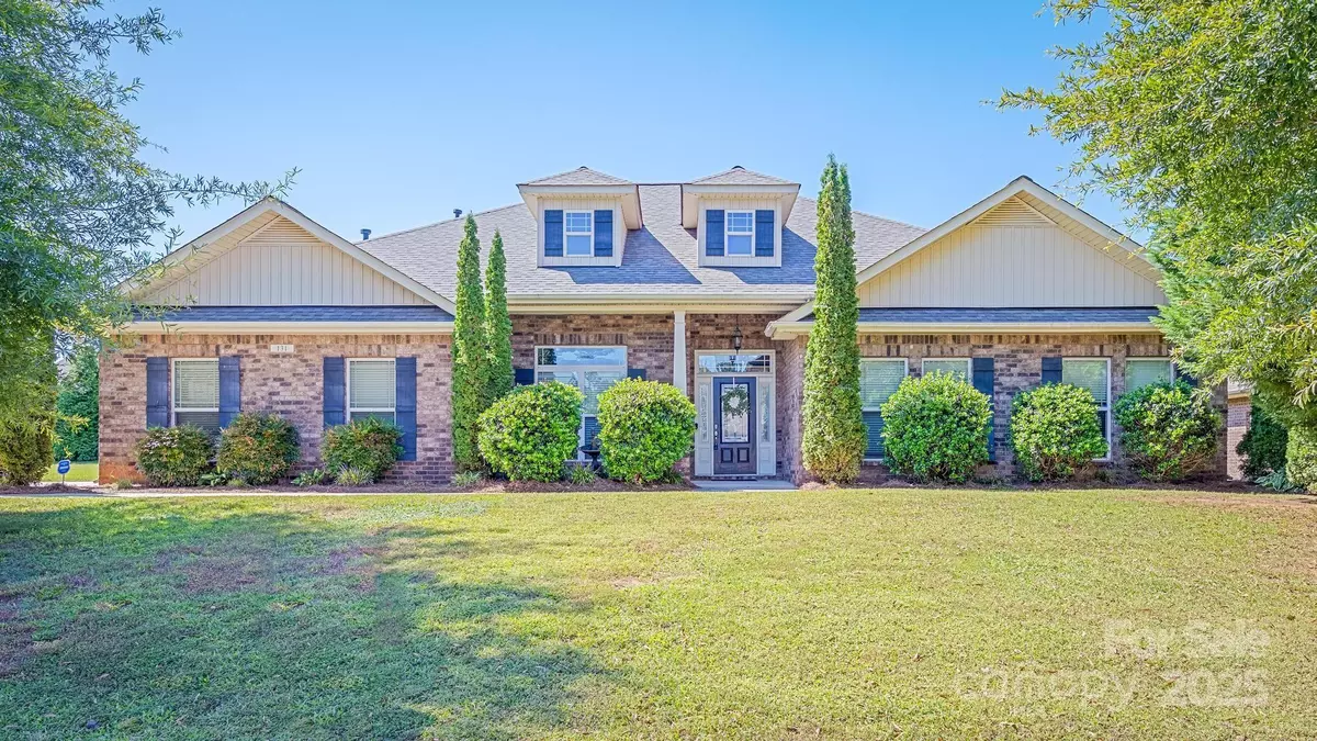 Statesville, NC 28677,131 Water Ski DR
