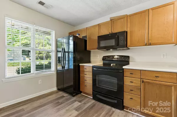 Charlotte, NC 28227,7553 Petrea LN
