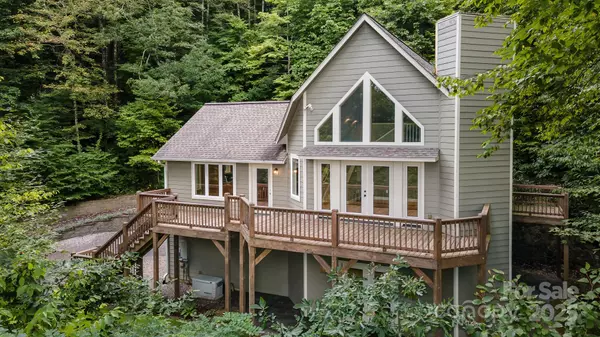Franklin, NC 28734,476 Old Buck LN