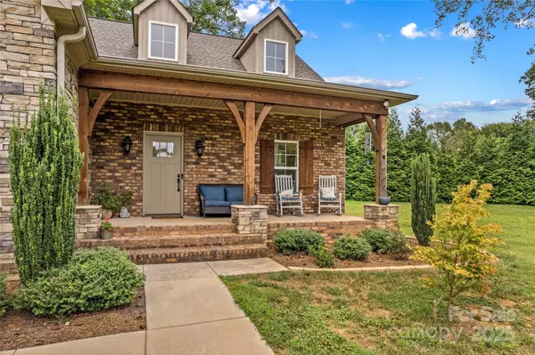 Mocksville, NC 27028,178 Nellwood CT