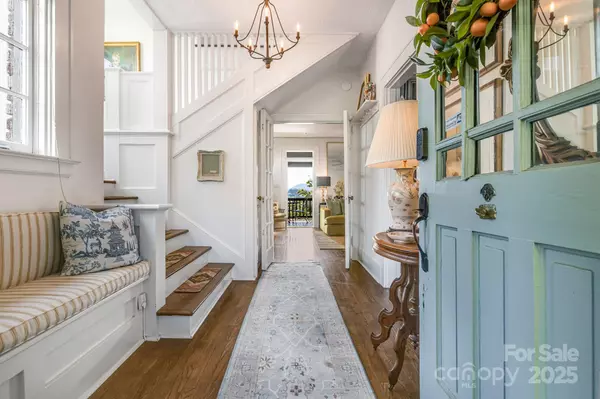 Asheville, NC 28803,74 Saint Dunstans CIR