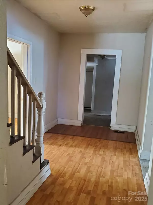 Spencer, NC 28159,414 S Rowan AVE