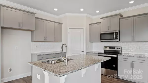Fletcher, NC 28732,313 Lagoon RD
