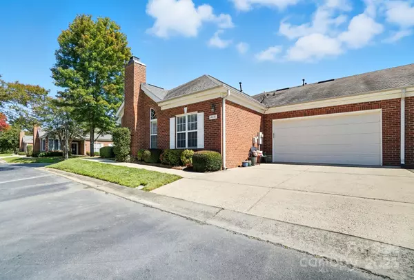 Charlotte, NC 28269,14630 Penmore LN