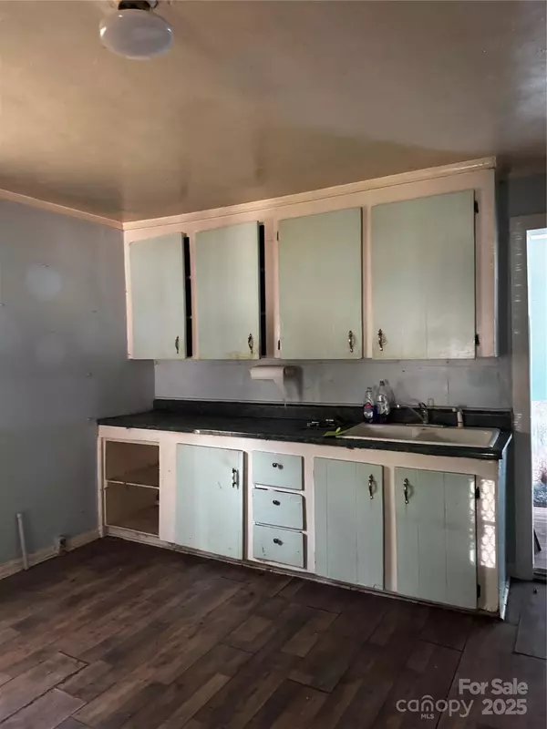 Kannapolis, NC 28081,500 Broad ST