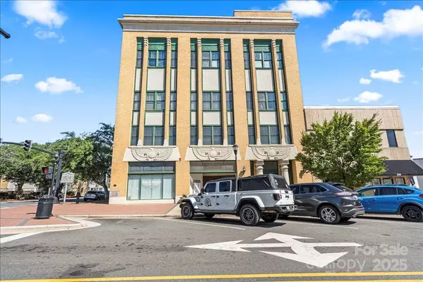 Shelby, NC 28150,201 S Washington ST ##406