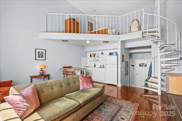 Shelby, NC 28150,201 S Washington ST ##406