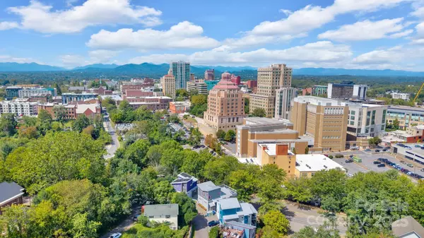 Asheville, NC 28801,8 Birdhouse ROW