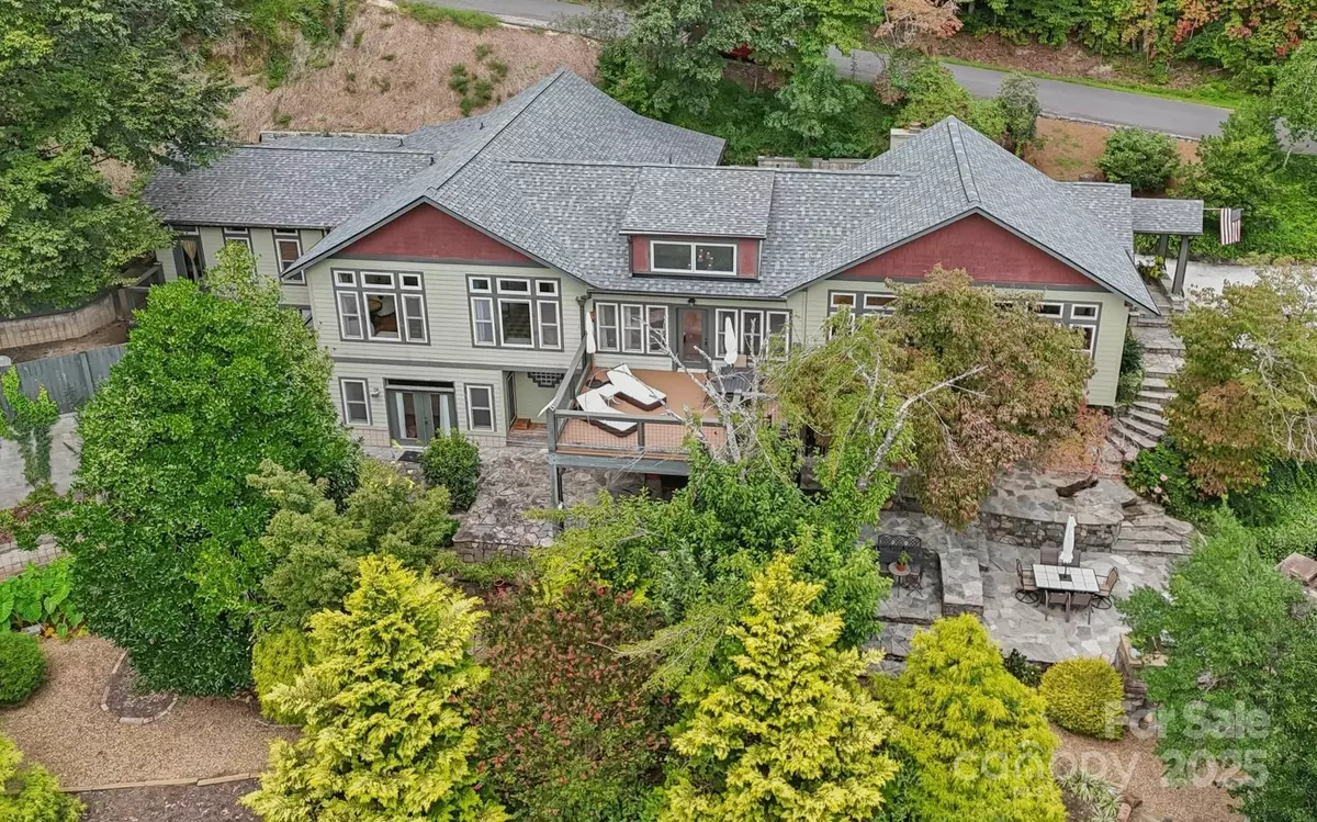 Lake Lure, NC 28746,193 Gateway DR