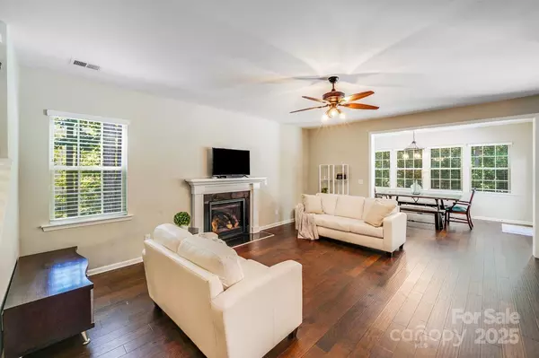 Mooresville, NC 28117,220 Kenway LOOP