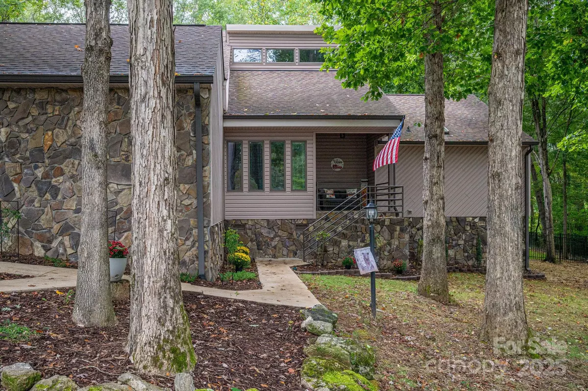 Lincolnton, NC 28092,68 Mockingbird LN