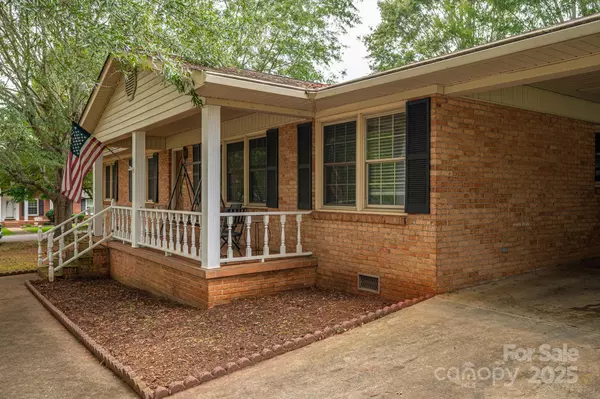 Shelby, NC 28152,712 Maynard ST