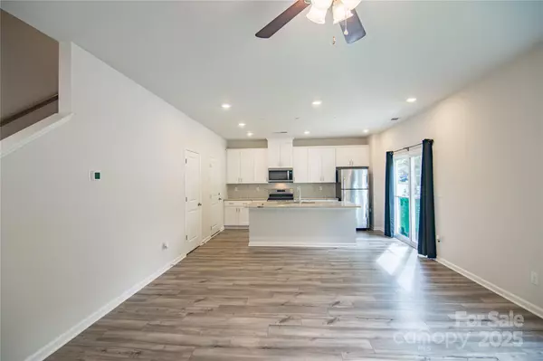 Charlotte, NC 28216,1148 Harland ST #52